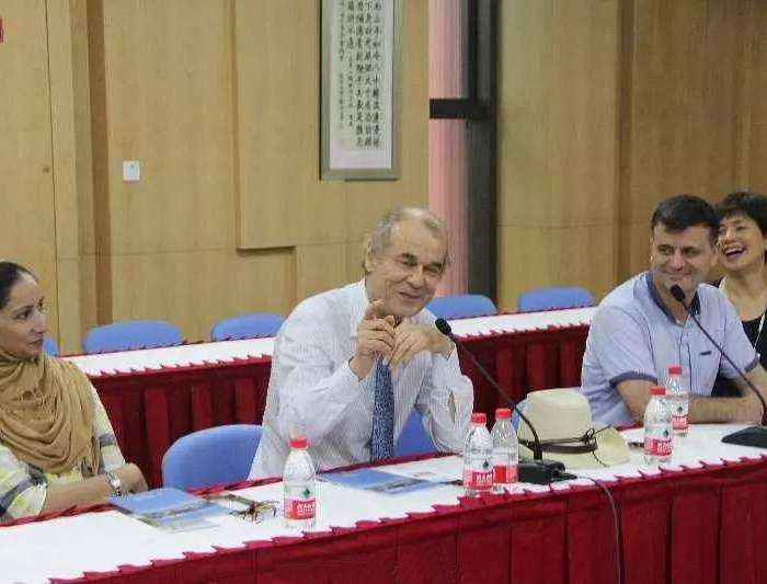 國(guó)際客戶參觀